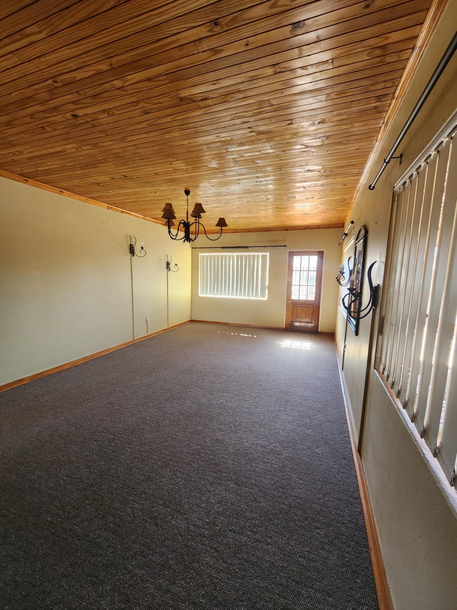 7 Bedroom Property for Sale in Hennenman Free State